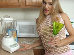 Melanie Drinks Ass Smoothie