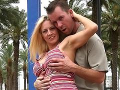Horny MILF Filling Her Cunt And Mouth With Cock