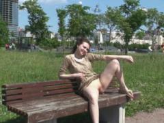 Yummy Novice Spreads Her Spare Hips On Park Bench