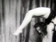 Very Athletic Vintage Nude Babe Loves Dancing On A Stage