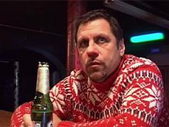 Stunning Teenage Barmaid Gives A Senior Some Extra Service