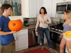 Stepsister Taboo: Pumpkin Spice & Creampie